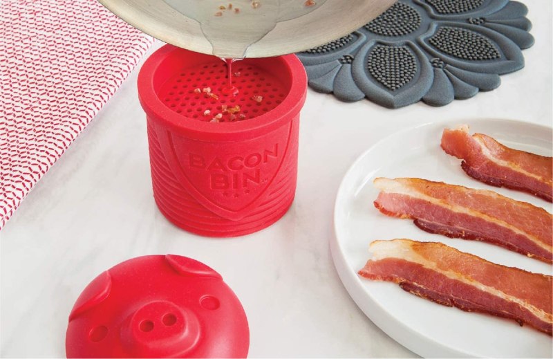 https://www.wideopencountry.com/wp-content/uploads/sites/4/eats/2021/03/Talisman-Designs-Original-Bacon-Bin-Grease-Strainer-and-Storage-1-Cup-Capacity-Red-.jpg?resize=800%2C519