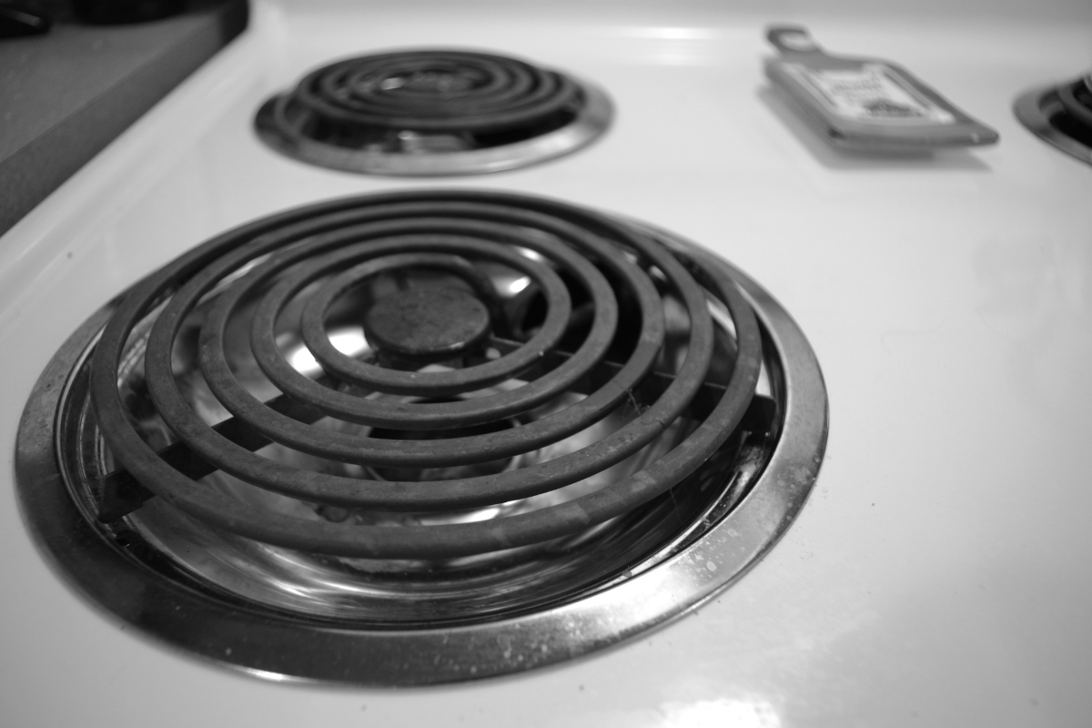 https://www.wideopencountry.com/wp-content/uploads/sites/4/eats/2021/06/stove-drip-pans.png?fit=1200%2C800